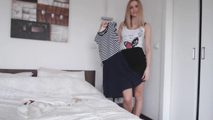 Blonde Hoe On Webcam In Solo Scene With Dildo Toy